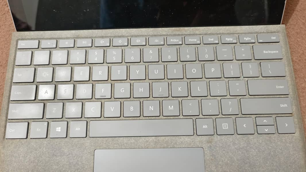 Microsoft Surface Pro 5 7