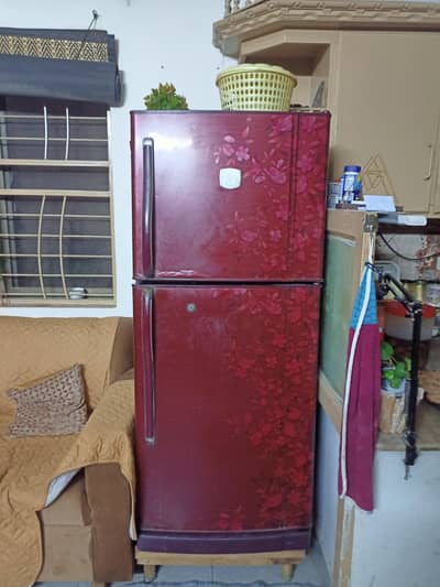 National medium fridge for sale