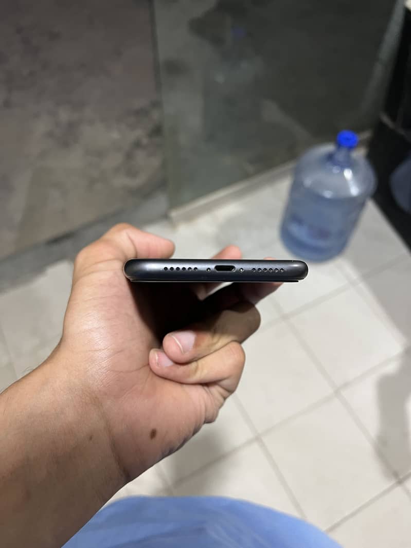 Apple iPhone 11 2