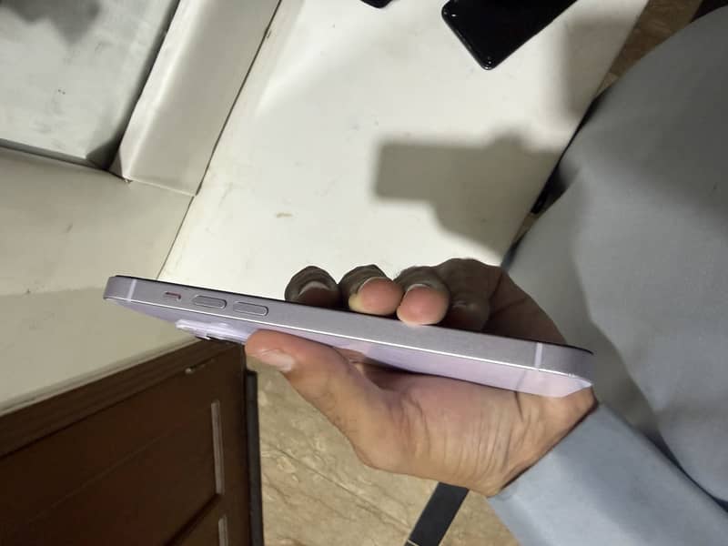 Apple iPhone 14 plus 4