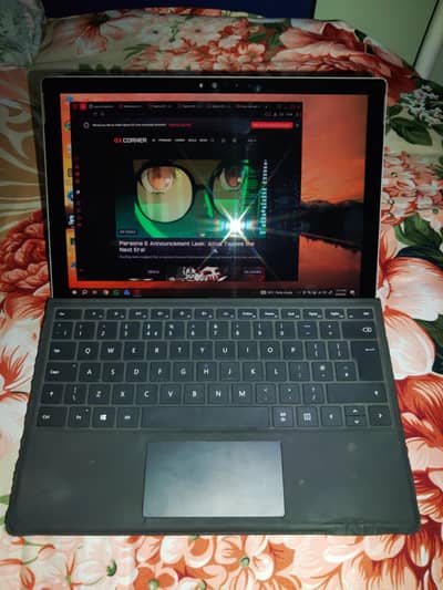 Microsoft Surface Pro 4 i5 6gen (8 GB RAM/256 GB SSD)