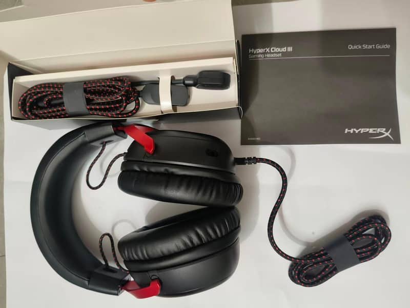 HYPERX CLOUD III – GAMING HEADSET 1