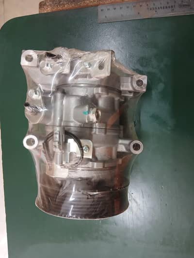 Toyota Revo original compressor
