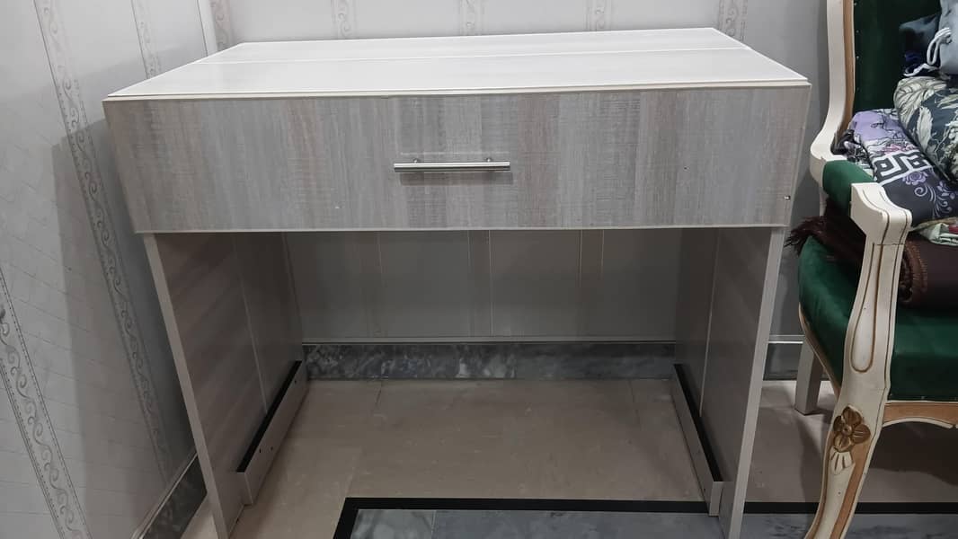 Study Table with Big drawer 3