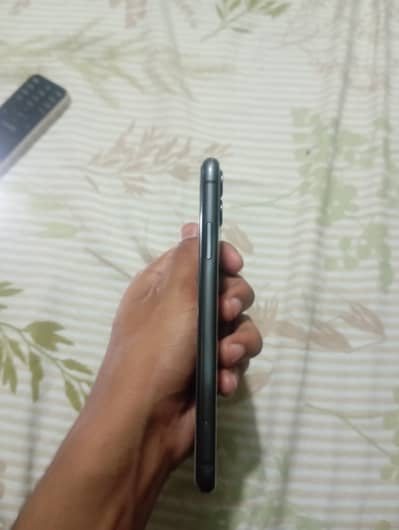 Apple iPhone 11 factory unlock haw