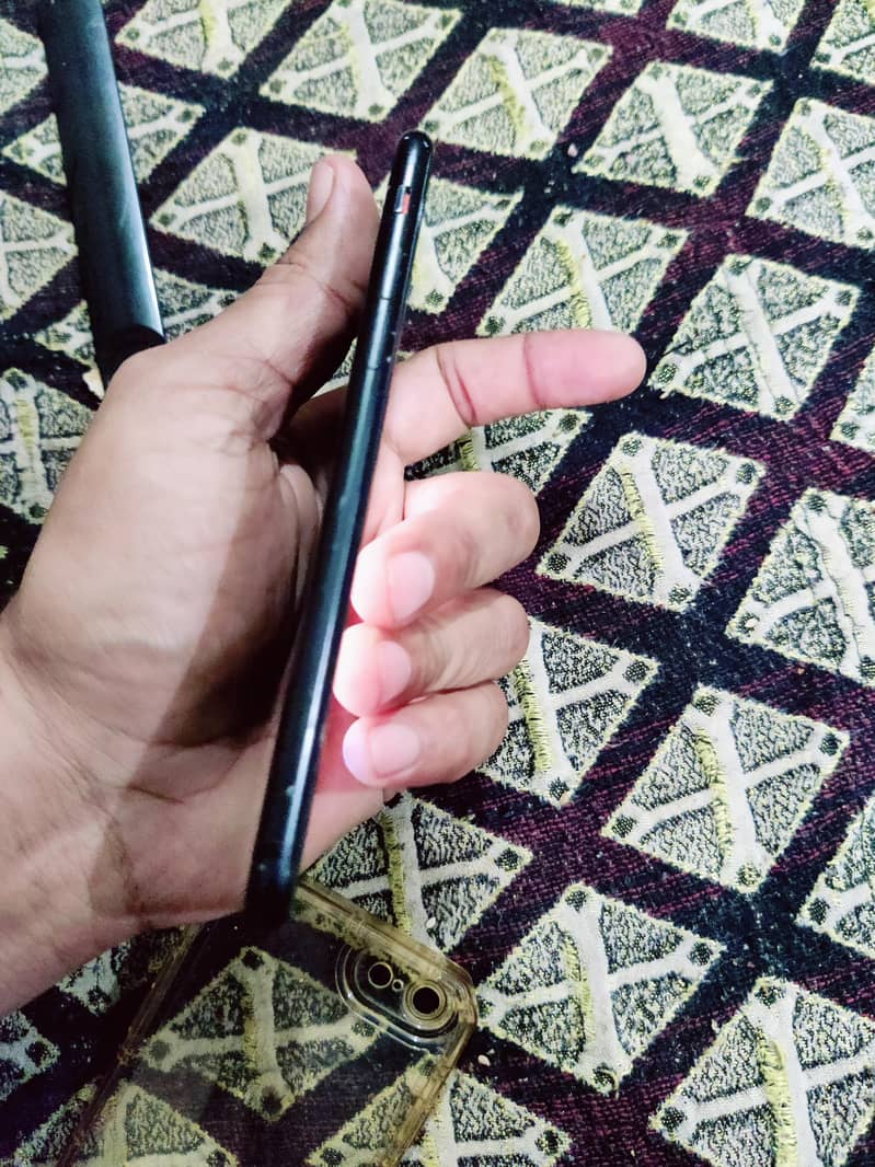 Apple iPhone 7 3