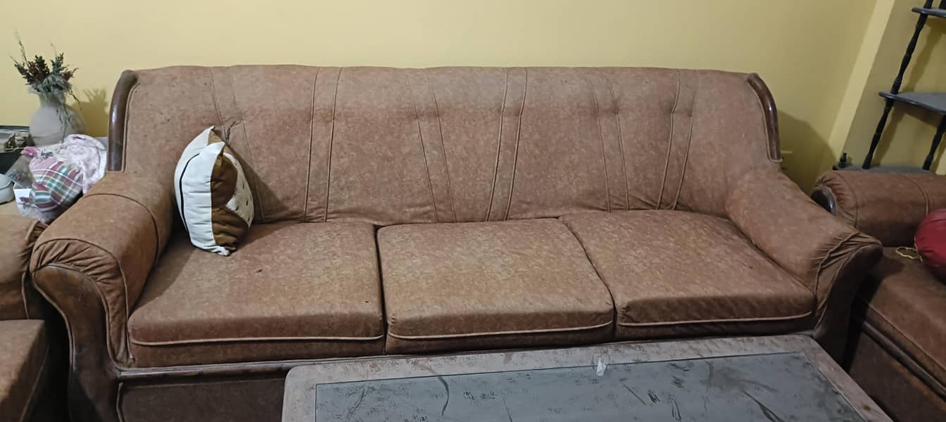 5 seeter 2 sofa sets 1