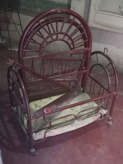 BABY SWING & FOLDING HEAVY CHARPAY