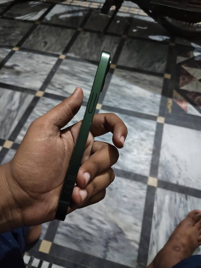 iphone 13 4