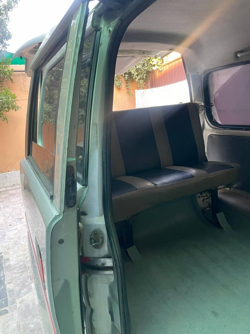 Power Mini Bus 13