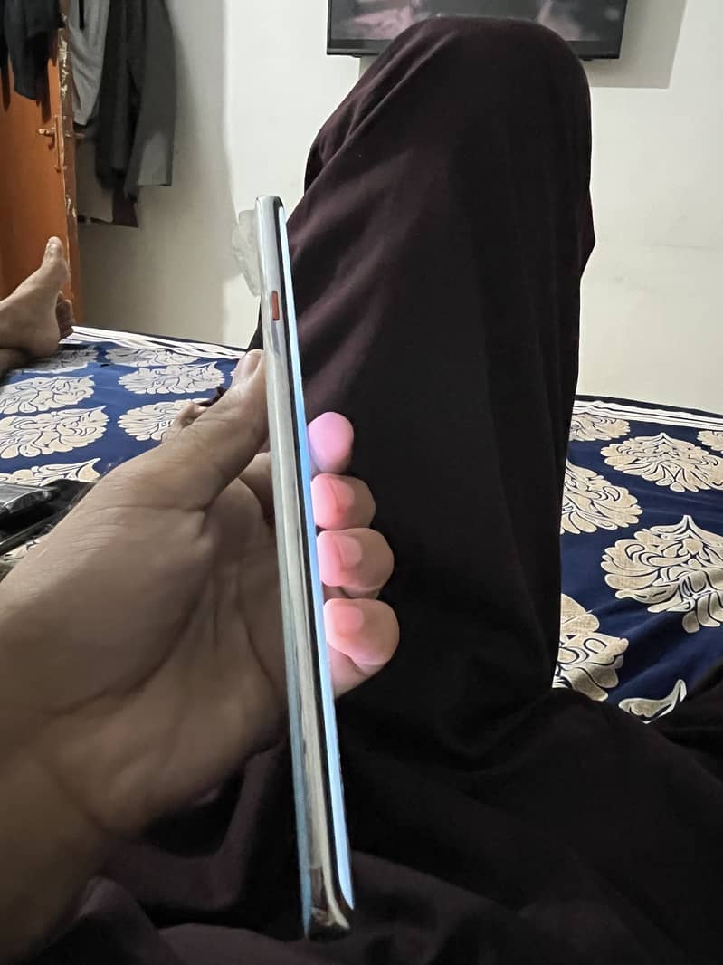 Tecno CAMON 40 Pro 6