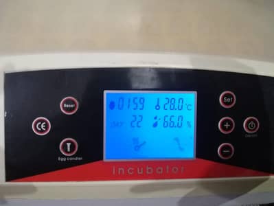 Incubator good condition Atomatic digital