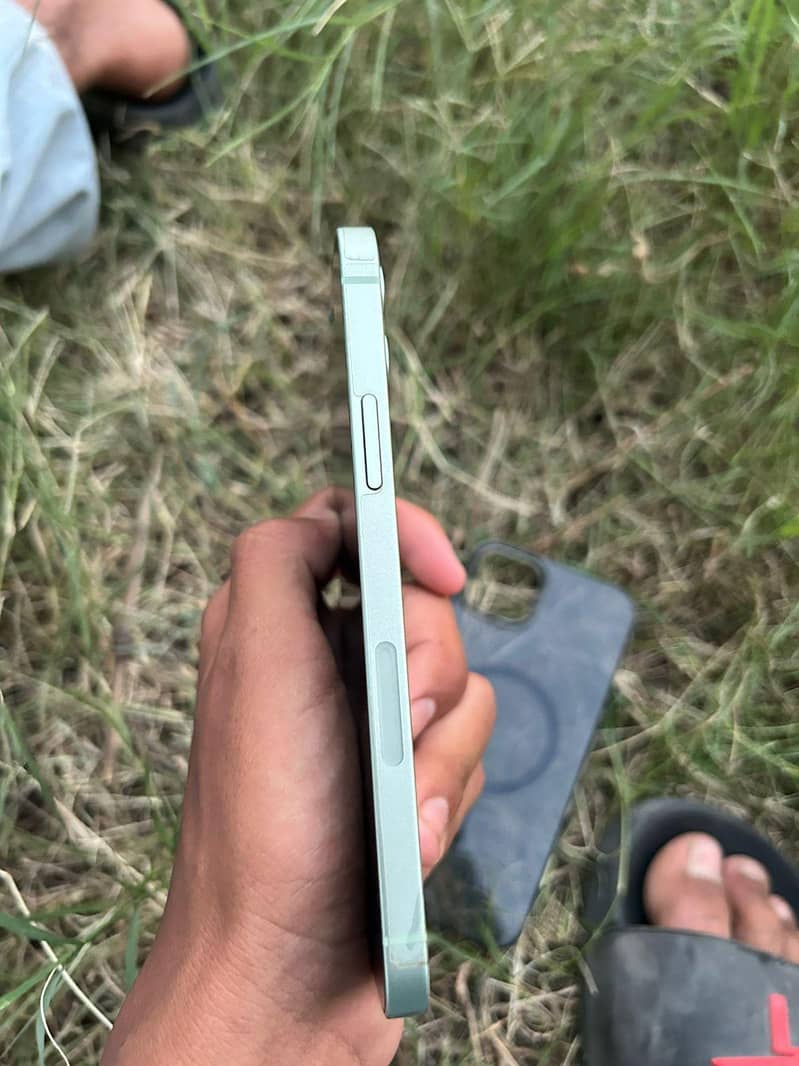 iphone 12 4