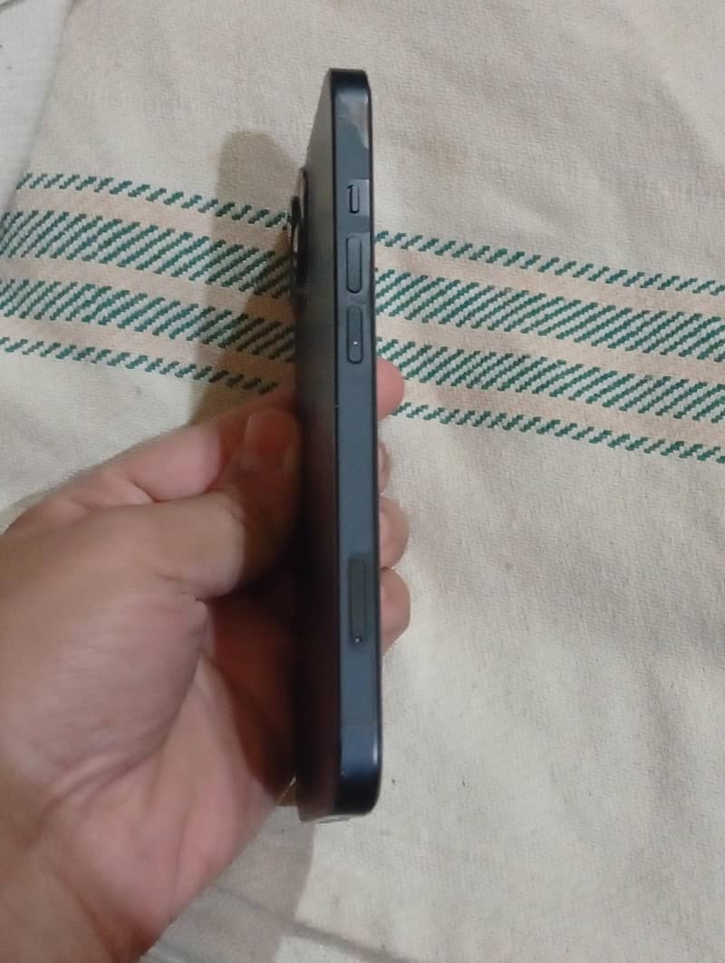 iPhone 13 2