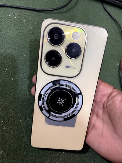 Infinix Hot 40 for sell all Pakistan cash on delivery 