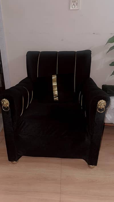 Black & Golden velvet 5 seater sofa set