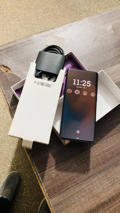Motorola Edge 60 Pro 12+12/512