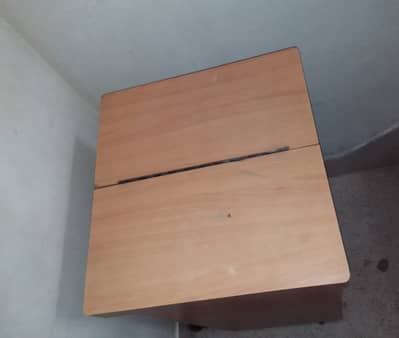 Wooden Iron Stand For Urgent Sale