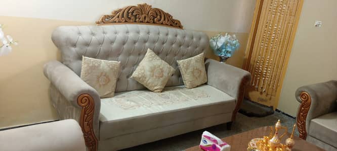 7 Seater Sofa Set in Pure Wood with Beautiful Central Table
