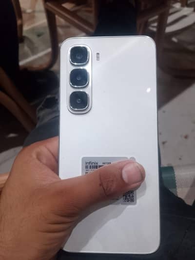 Infinix Hot 60 i
