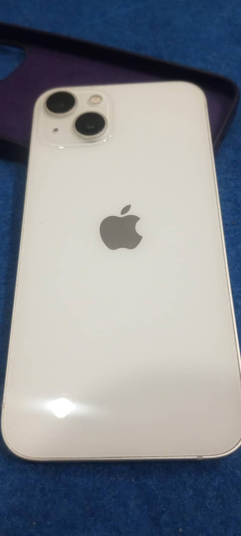 iPhone 13 4