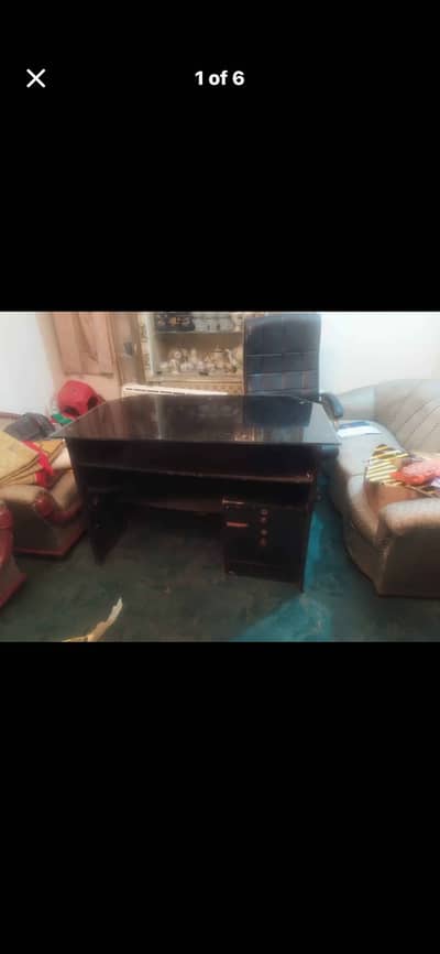 Office table with glass