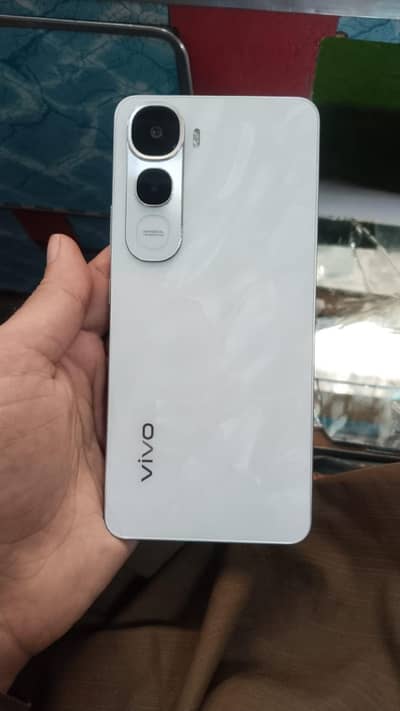 Vivo Y400
