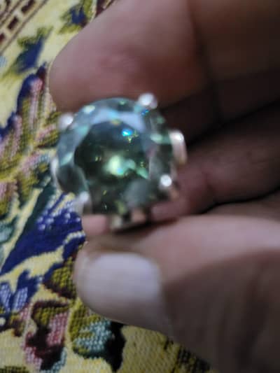 moissonite diamond ring around 10 cart green color