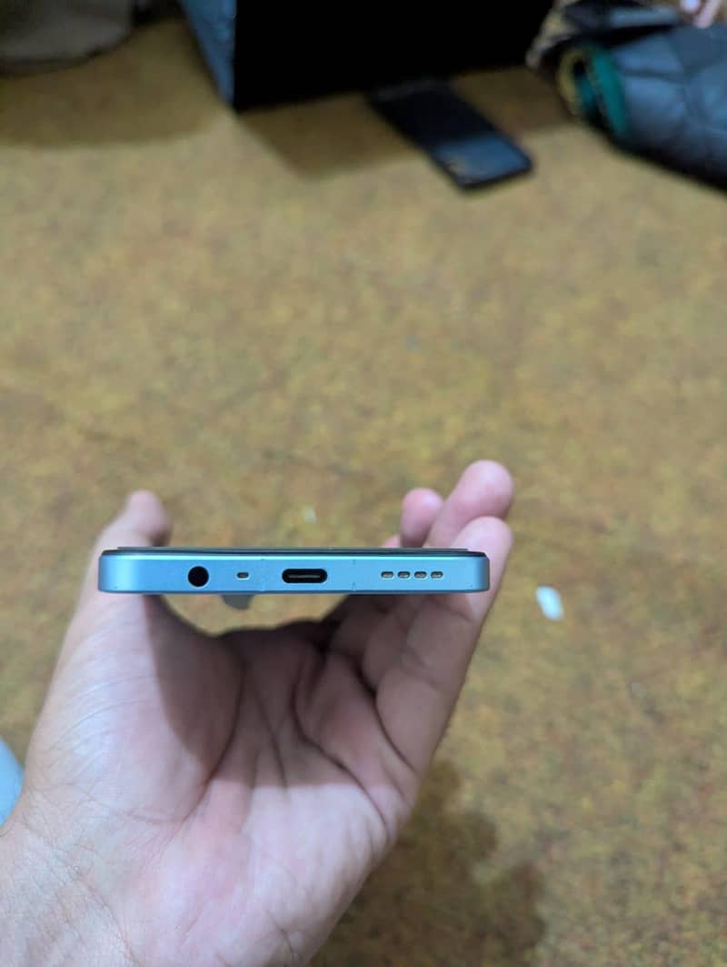 Realme Note 60 6