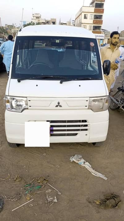Mitsubishi Minicab Bravo 2013