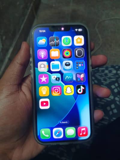 Apple iPhone 13