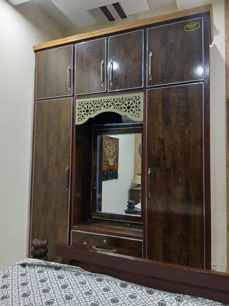 Three section wardrobe 0