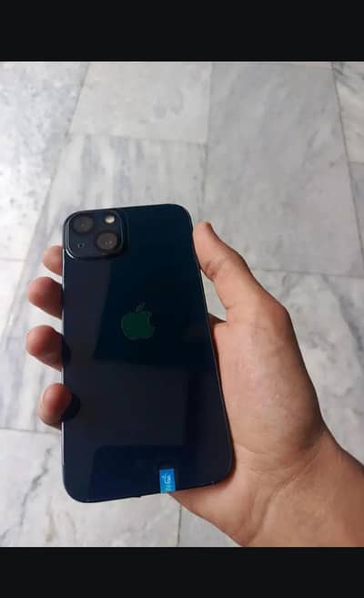 Apple iPhone 13