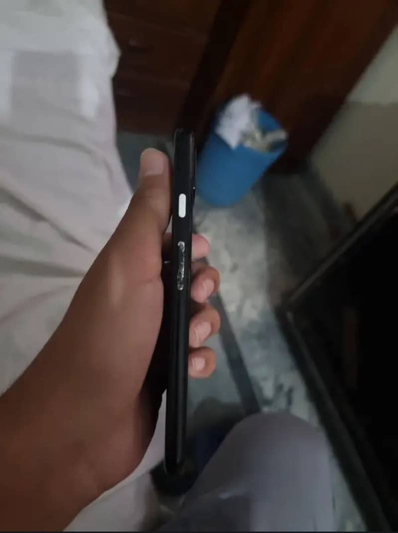 Google Pixel 4 3