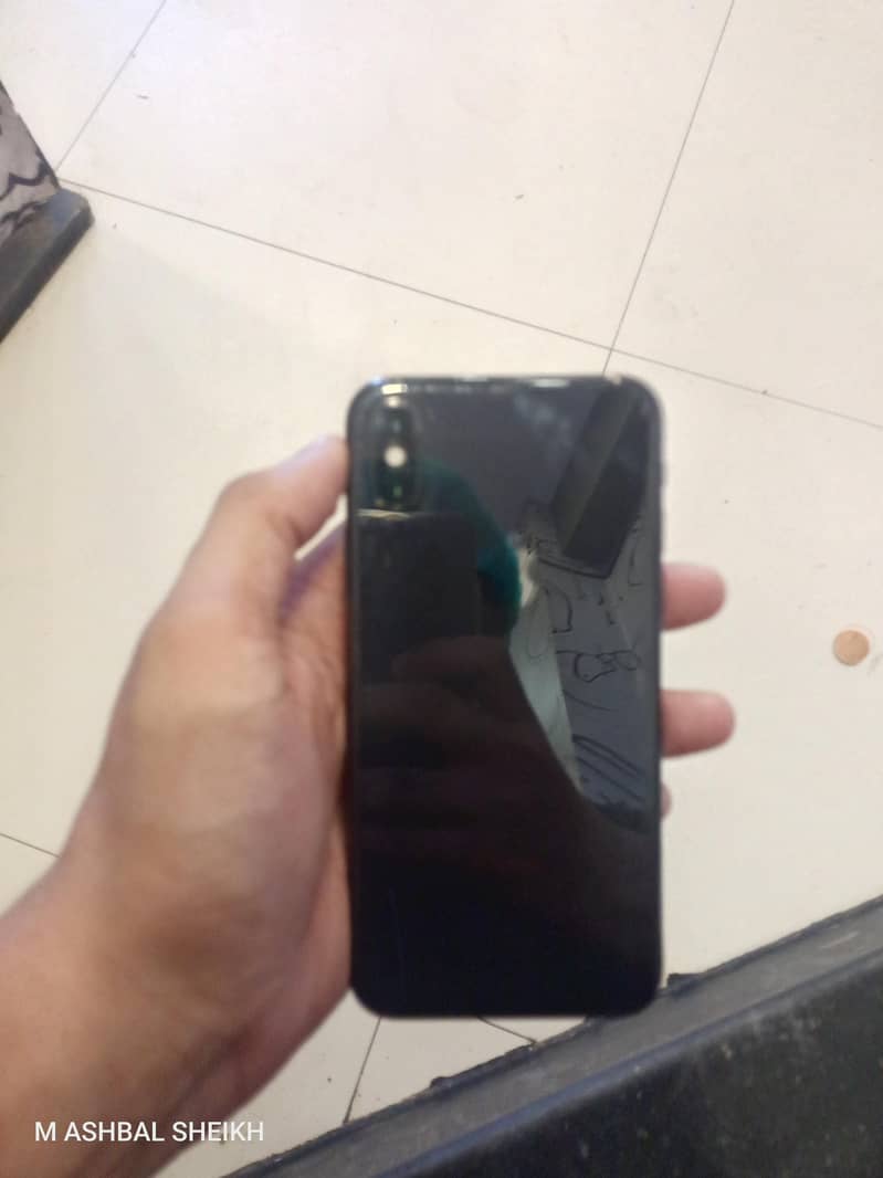 Apple iPhone X 3