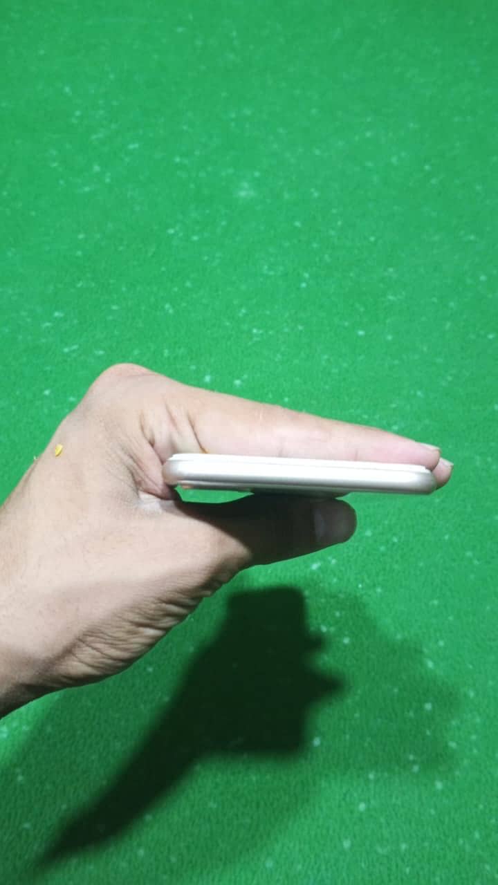 Apple iPhone 8 Plus 3