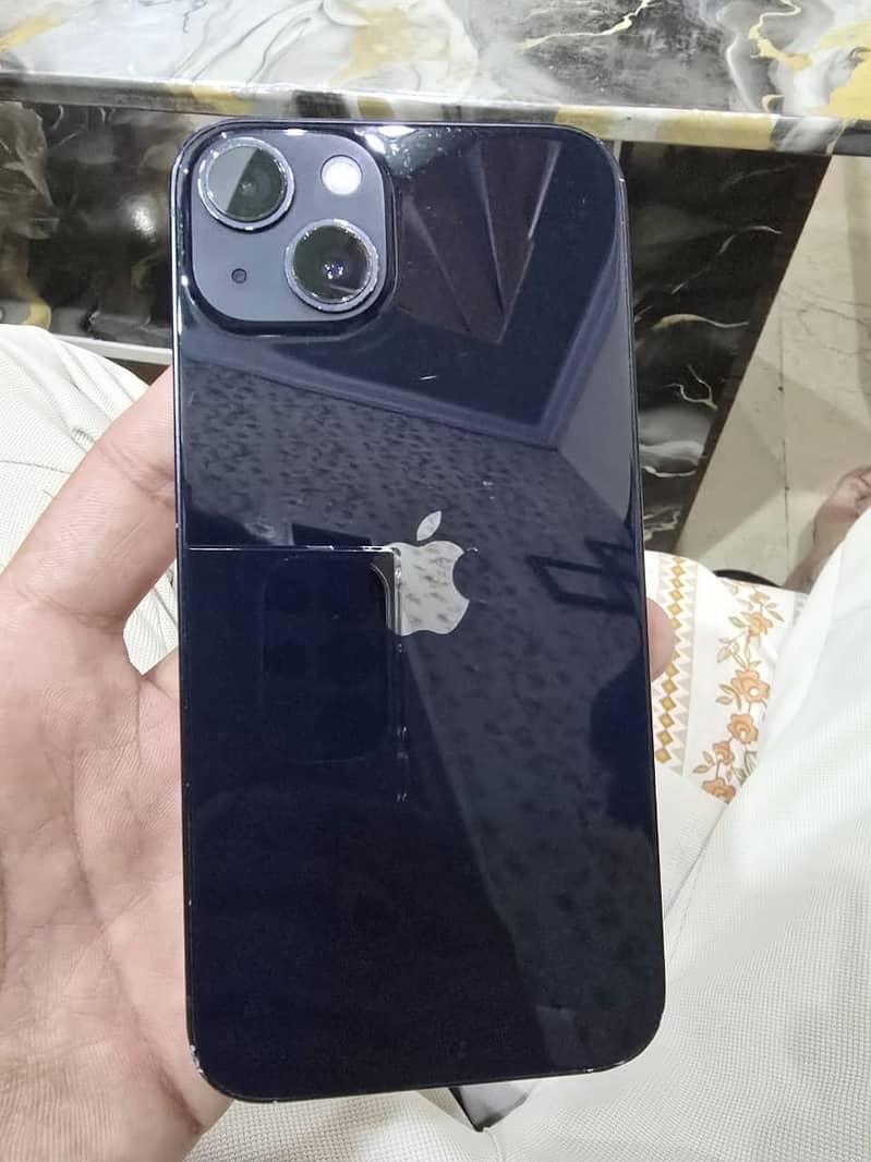 Apple iPhone 13 3