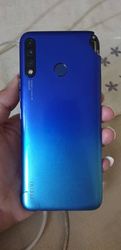 Tecno Spark 4