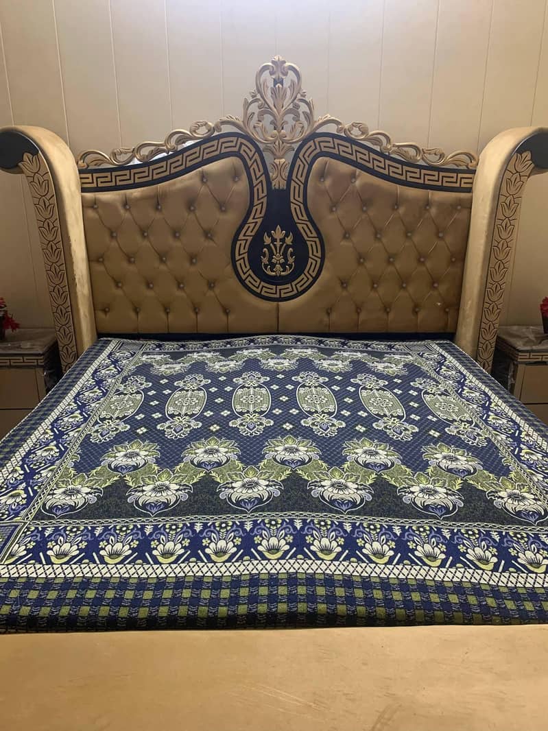 King size bed 1