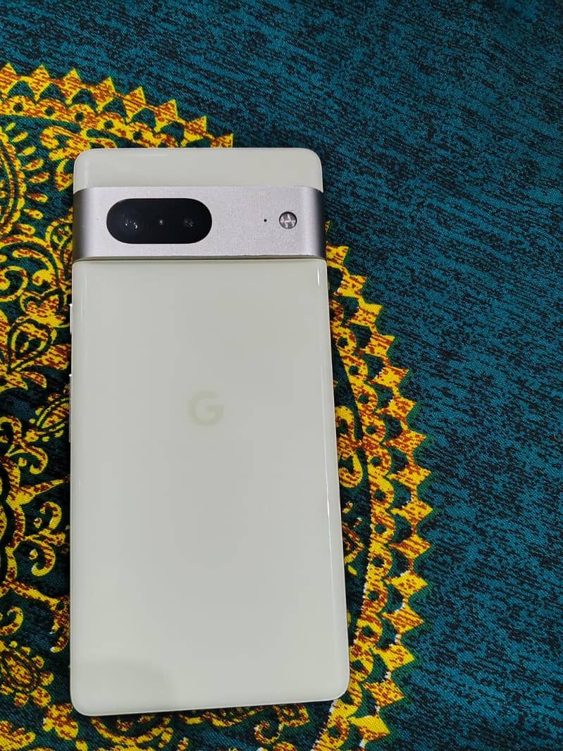Google Pixel 7 3