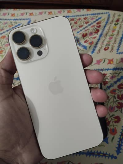 Apple iPhone 16 Pro Max