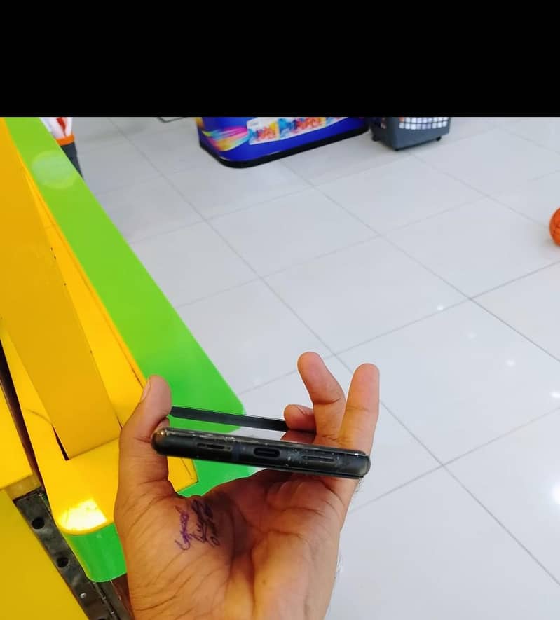 Google Pixel 6 4