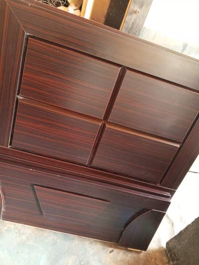 single bed size 3.5/6.5 Joher Karachi price 11000 per bed 03058332398