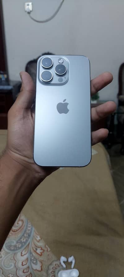 Minor Dot on Front screen 100% genuine phone 99% battery health