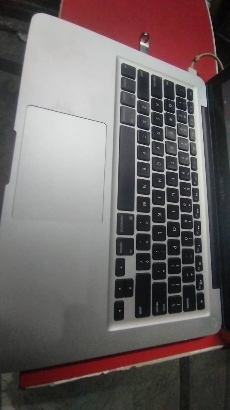 Model Apple 2012 1