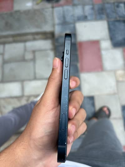 Apple iPhone 14