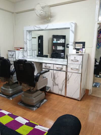 Beauty salon for sale in scheme 3