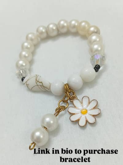 bracelet for sale in new condition in best price