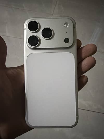 Apple iPhone 17 Pro 256 gb PTA approved 10/10 condition bettry health