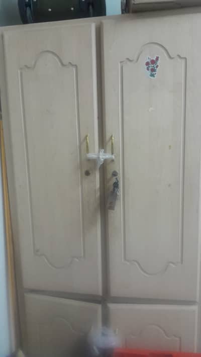 Pure  Wooden wardrobe in a good condition